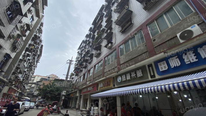 石笋井街外景图