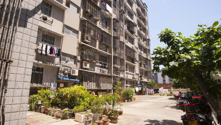 樊城烟草专卖局家属院外景图