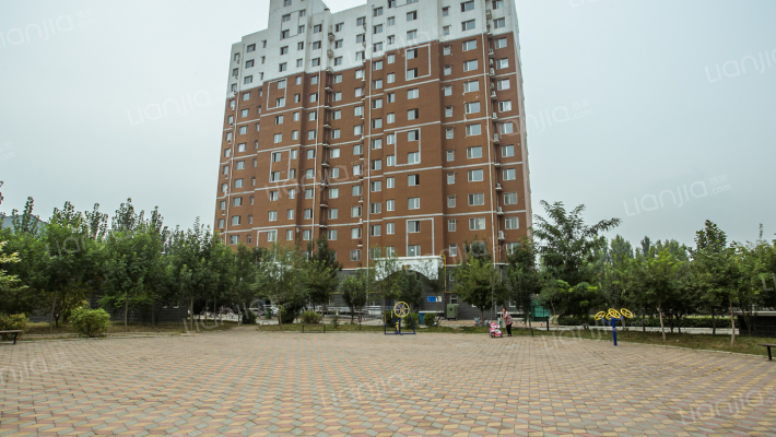 枫林花溪外景图