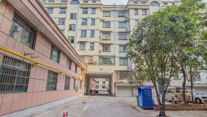 华丰商城外景图