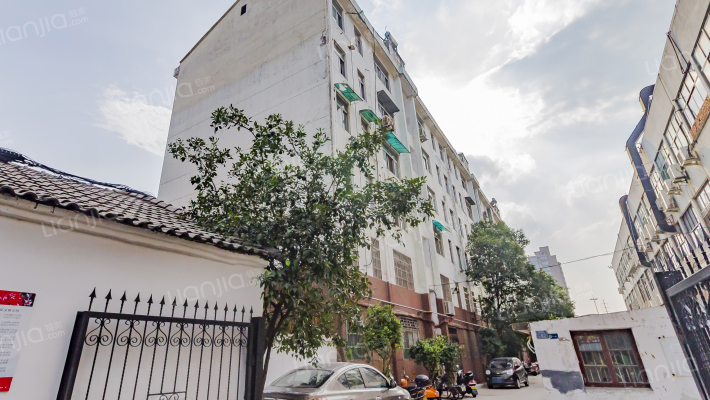 芙峰街262号外景图