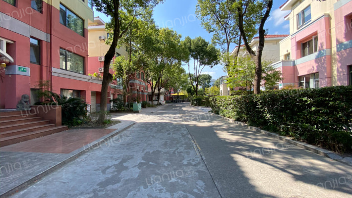 康诗丹郡外景图