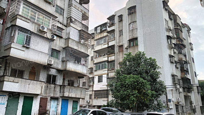 龙泉花园外景图