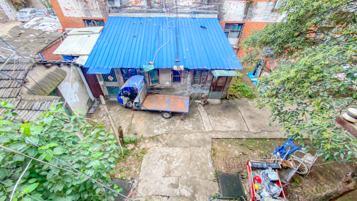 制药厂宿舍外景图