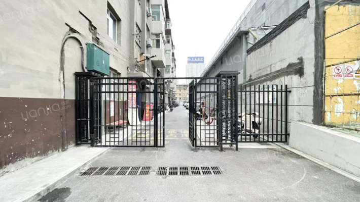 房地局小区外景图