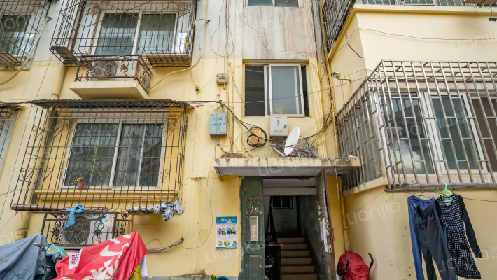 南阳路136号院外景图