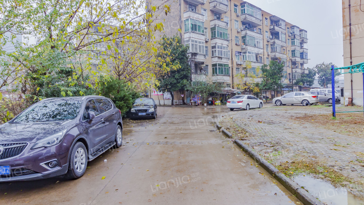 八二一小区外景图