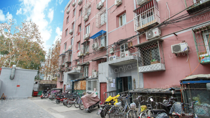 仓南胡同12号院外景图