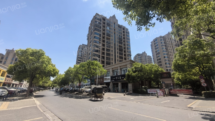 金鹰盛世花园外景图