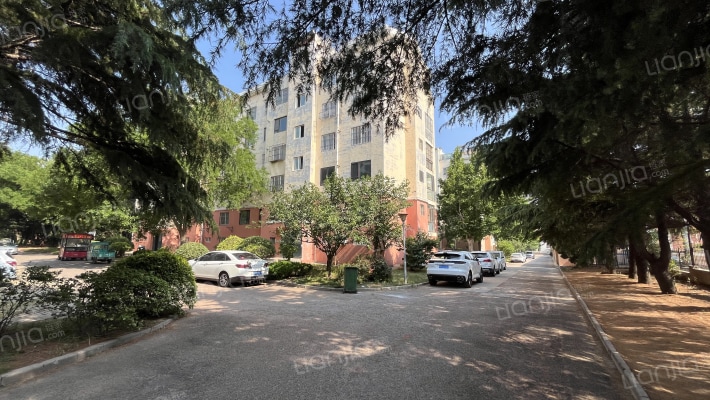 龙秀山庄外景图