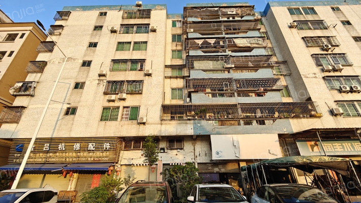 新湾新峰楼外景图