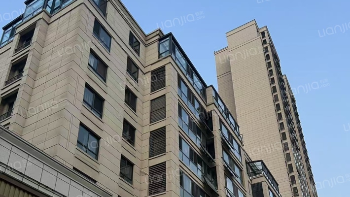 幸福春风里外景图