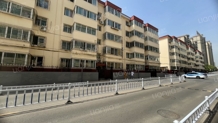 建总小区外景图