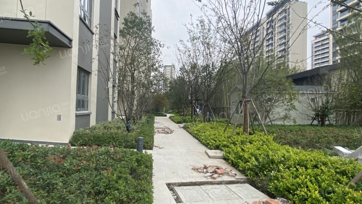 仁恒河滨花园外景图