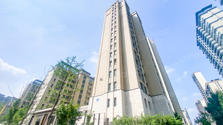 绿地IFC中央公馆B1-1区外景图