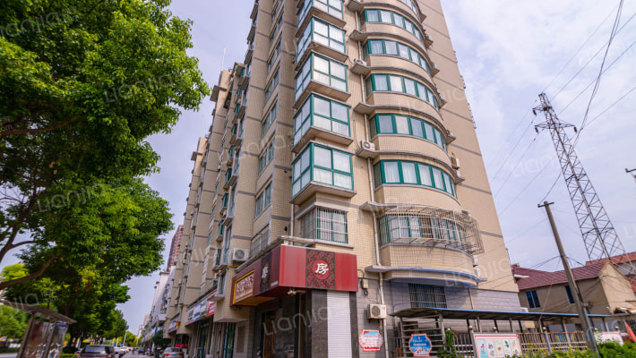 富贵大厦外景图