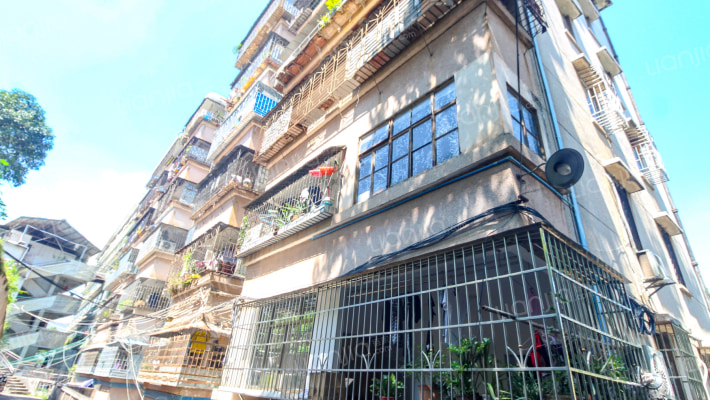 变压器厂宿舍外景图