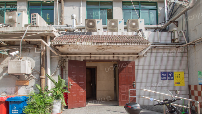 长阳大楼外景图