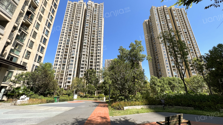 裕城万卷山外景图