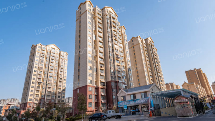 都市阳光外景图