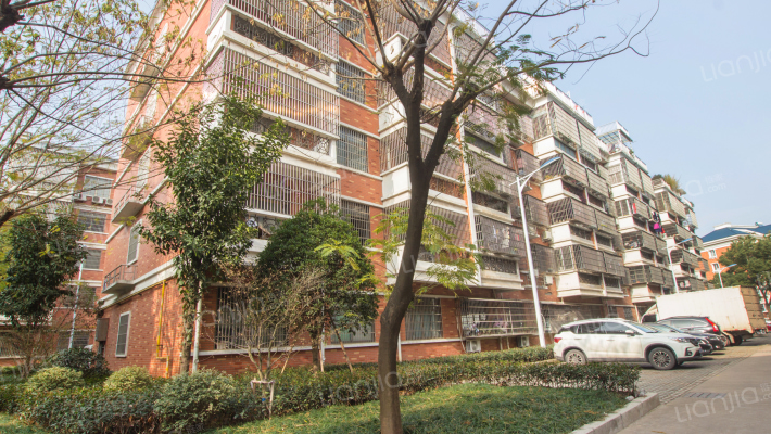 雪峰西路269号外景图