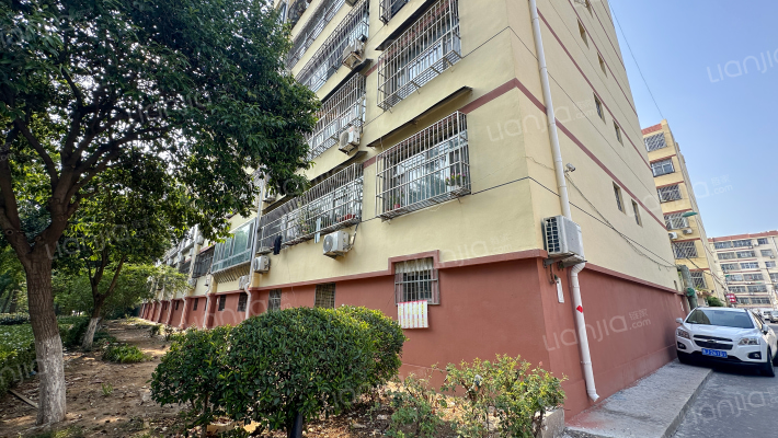 肥城百货大楼家属院外景图