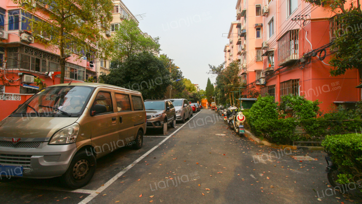 南新六村外景图