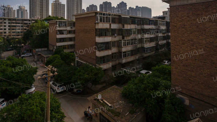 兰铁憩园小区外景图