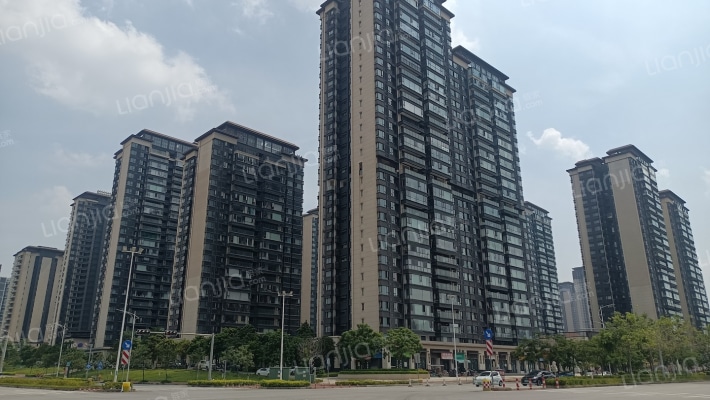 金科博翠山外景图