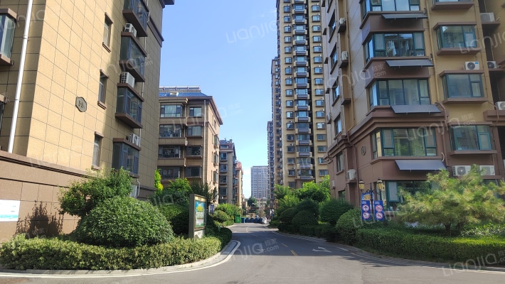 龙都容郡外景图