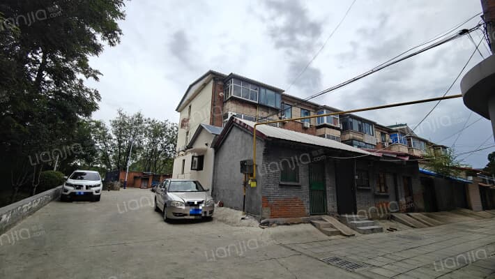 西城根北道外景图