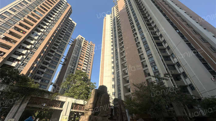 骏景花园外景图