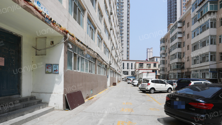 东岗路五交化宿舍外景图