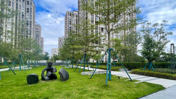 金地·自在城外景图