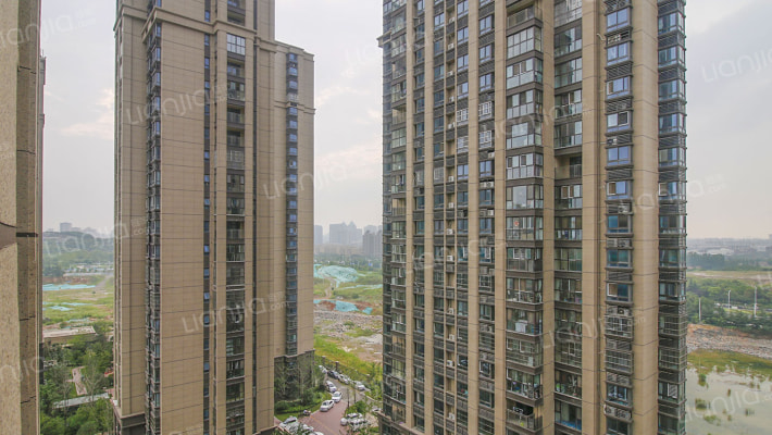 绿地之窗国际花都五期外景图