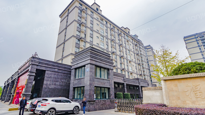 福临广场外景图