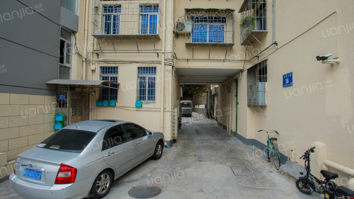 双狮山路外景图