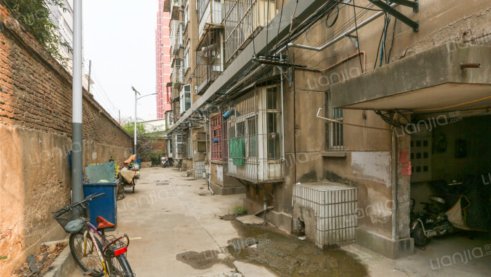 苏堤北村外景图