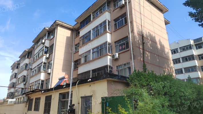 华美小区外景图