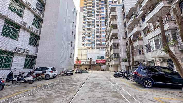 长青路14号宿舍楼外景图