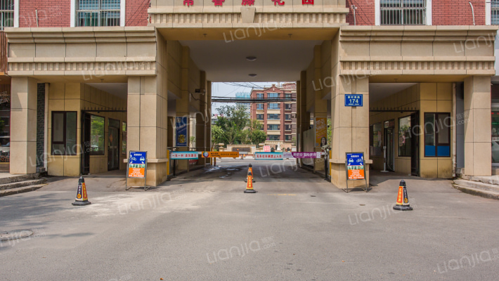 常春藤花园外景图