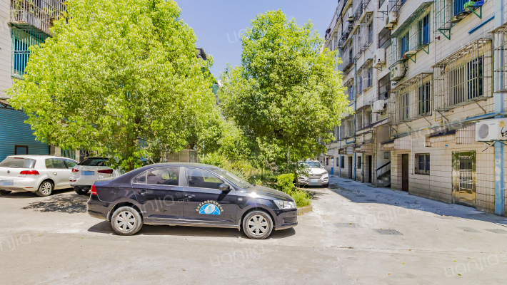 孙塘南路综合楼外景图