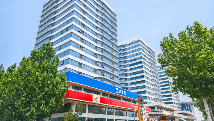 交悦投资广场外景图