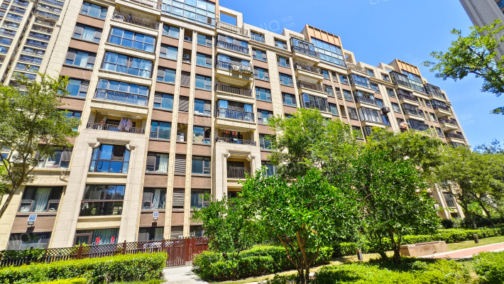 璀璨绿翠花园外景图