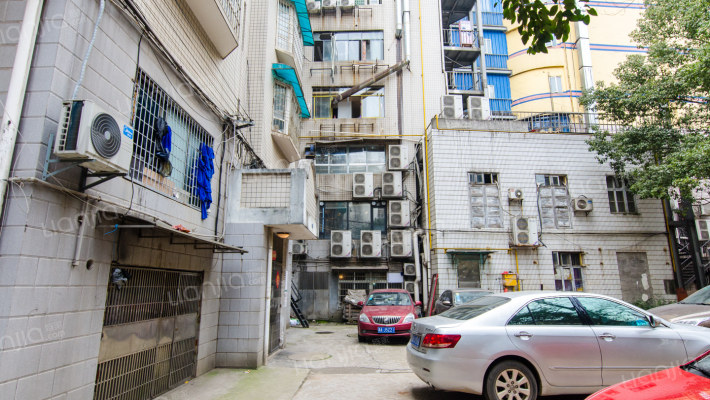 金蕾大厦外景图