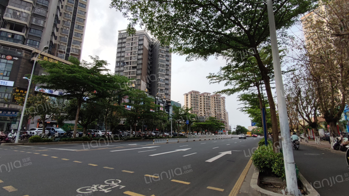 源安隆广场外景图