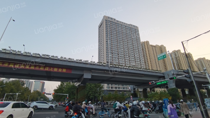 紫金大厦外景图