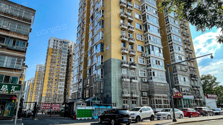 世纪家园A座小区外景图