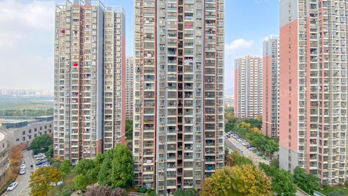 堰湖山庄东区外景图