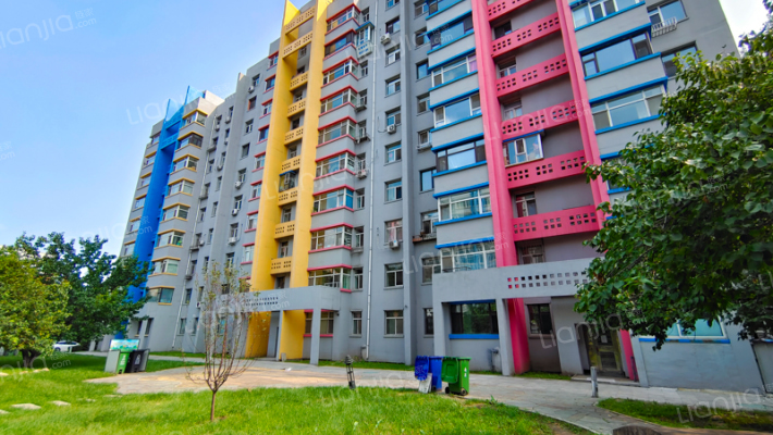 鸿城国际花园外景图